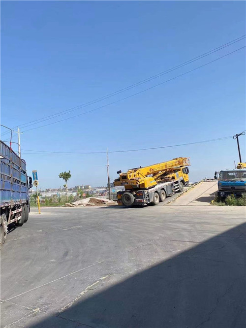 利津县25吨吊车的租赁价格大概是多少？