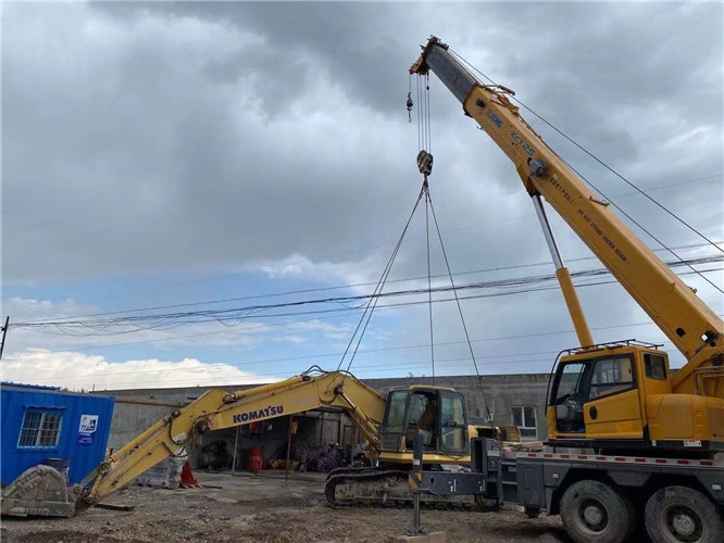 利津县25吨吊车的工作半径是多少？